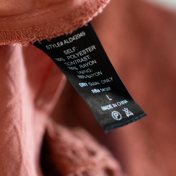 ASTR the Label Women's Sleeveless Lace Fit & Flare Midi Dress - Picture 6 of 6